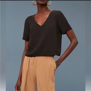 Aritzia | Babaton Randy Blouse size S